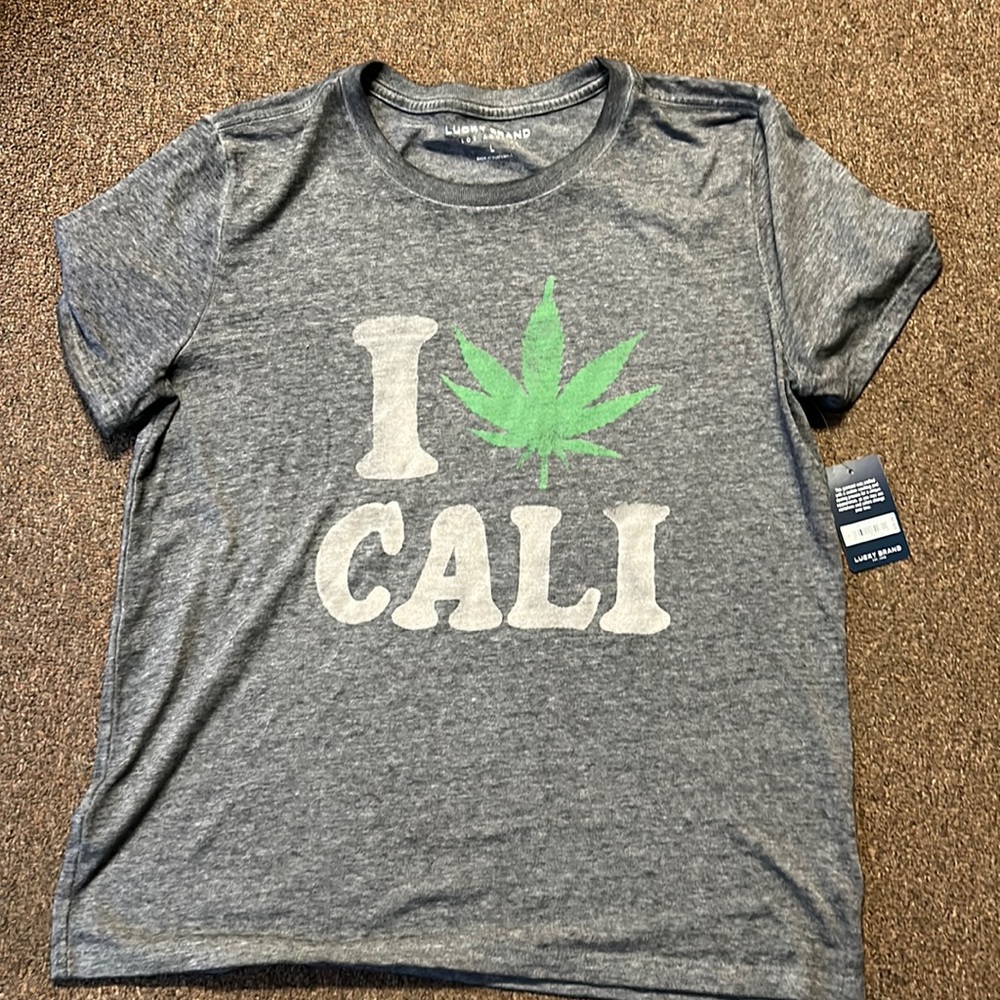 Lucky brand t shirt